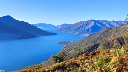 Obraz premium lake in the mountains