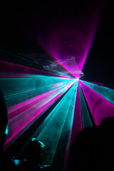 Lichtshow rauch streifen magenta türkis 