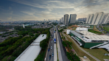 Fototapeta na wymiar Fotos aéreas de São Paulo, feitas por um drone Mavic 2 Pro
