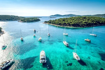 Photo sur Plexiglas Europe méditerranéenne Aerial view of Paklinski Islands in Hvar, Croatia.