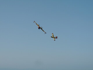 Canadair, extinction de feu de foret
