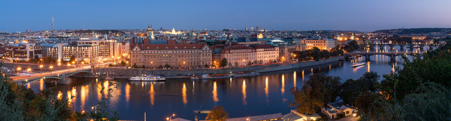 Obraz premium Panoramic night view of River Vltava and the old town of Prague, Czech Republic