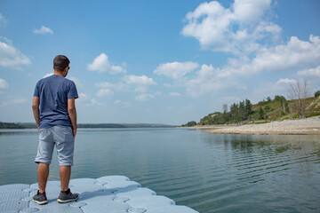 Gazing into the horizon