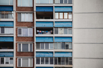 Fototapeta na wymiar facade of an apartment building