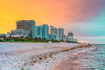 Naklejka premium Atardecer en MiamiBeach