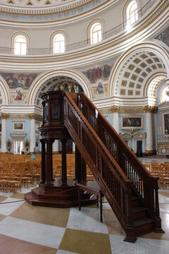 Chaire, &agrave; l'int&eacute;rieur de l'&eacute;glise de Mosta &agrave; malte