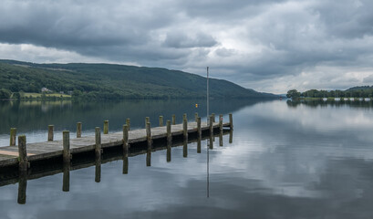 Obraz premium View of Coniston Water on a grey Cloudy summers day