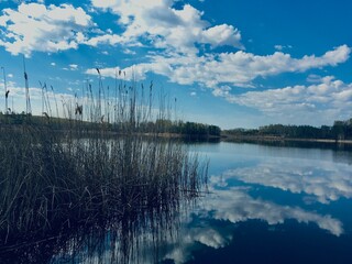 Obraz premium lake and clouds