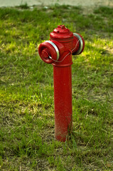 Czerwony hydrant do gaszenia pożaru