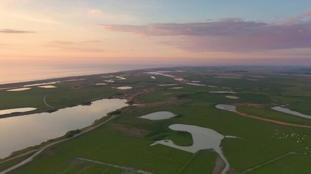 Le H&acirc;ble d'Ault vu du ciel en Baie de Somme (Picardie, Hauts-de-France, France)
