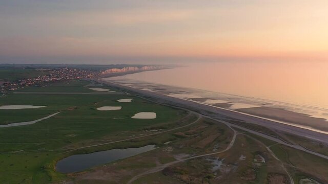 Le H&acirc;ble d'Ault vu du ciel en Baie de Somme (Picardie, Hauts-de-France, France)