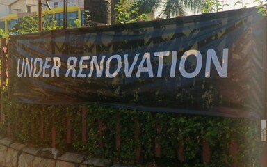 Obraz premium Under renovation banner. Outdoor view