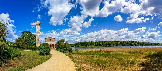 Heilandskirche am Port von Sacrow, Potsdam, Deutschland 