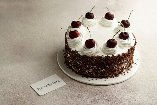 Sahnekirsch Bilder – Durchsuchen 644 Archivfotos, Vektorgrafiken und ...