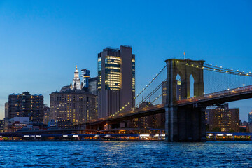 Fototapeta na wymiar Brooklyn Bridge in New York City at evening