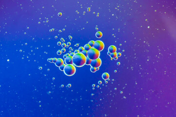 Air bubbles on the water surface