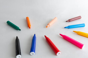 マーカー 色ペン カラーペン カラフル 文具 学校 