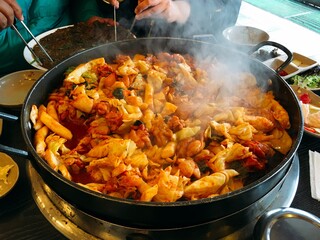 Halal Dakgalbi 2 (Spicy Sitr-fried Chicken)