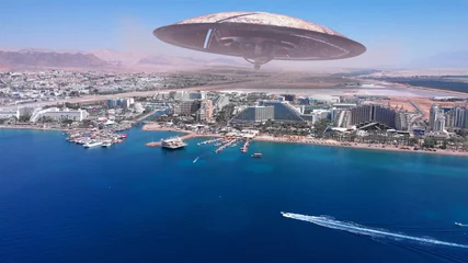 Fotobehang 3D RENDERING-Alien ufo schotels over grote vakantie stad woestijn in de buurt van zee, luchtfoto Rode zee, Eilat stad, Israël Drone weergave met visueel effect Elements, zomer © ImageBank4U