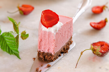 No-Bake Strawberry Cheesecake