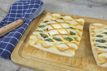 feuilleté au fromage de chèvre et épinards