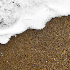 Obraz premium wave on the sand