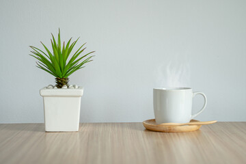 Mockp coffee mug with palm tree on a table