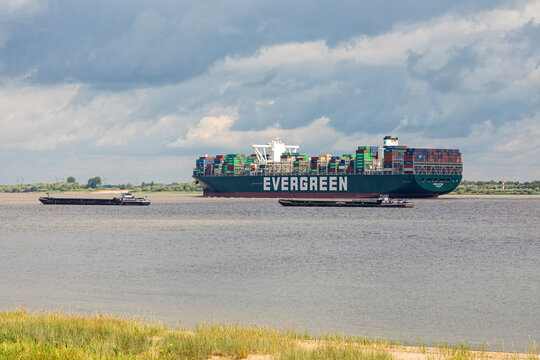 Ultra-Large container ship EVER GIFTED operated by Evergreen Line on Elbe river