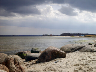 Kamienna plaża nad Bałtykiem © Izabela