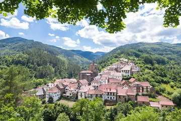 Naklejka premium beautiful town of northern navarre, Spain