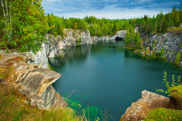 Fototapeta premium Marble canyon with water