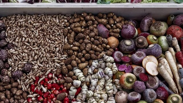 Verschiedene gesunde Obst und Gem&uuml;se.