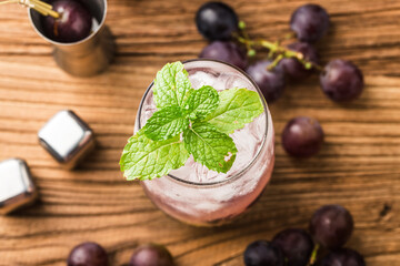 cold drink：Fruit cocktail with grape