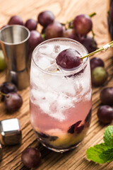 cold drink：Fruit cocktail with grape