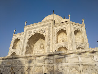 Fototapeta na wymiar The beautiful Taj Mahal in Agra, India.