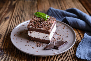 Refreshing Stracciatella cake sprinkled with chocolate shavings