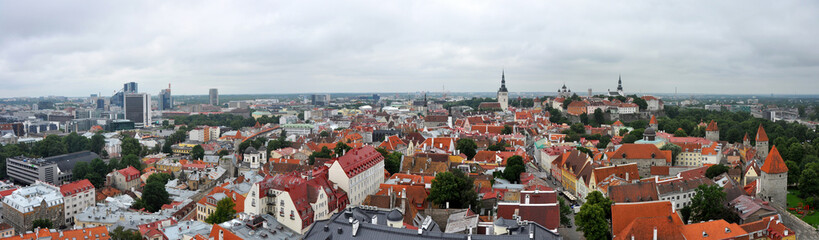 Panoramablick über die Stadt Tallinn in Estland, Baltikum