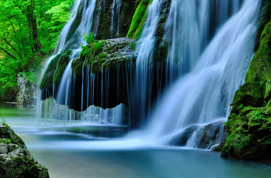 Bigar Waterfall . Located at the intersection with the parallel 45 in Romania