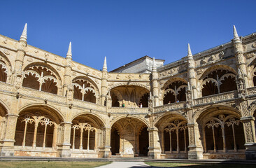 Fototapeta na wymiar Monastery of Jeronimos (Mosteiro dos Jeronimos), manueline style, in Lisbon, Portugal.