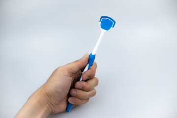 Tongue cleaner that cleans the tongue cleanly