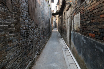 Long alleyway