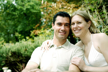 Obraz premium Couple smiling at the camera