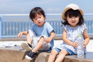 子供　熱中症　水分補給