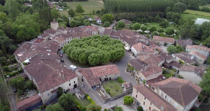 Fourc&egrave;s lateral travelling, Dordogne, labelled Les Plus Beaux Villages de France