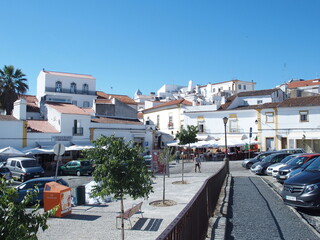 Platz vor der Kirche Sao Francisco in Evora Portugal