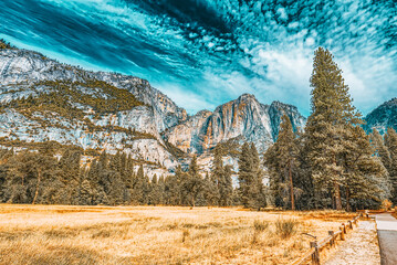 Yosemite Valley. Magnificent national American natural park - Yosemite.