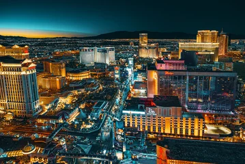  Hoofdstraat van Las Vegas-is de Strip in avondtijd. © BRIAN_KINNEY