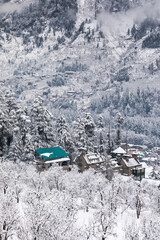 Snowfall in winter Manali in Himachal Pradesh, India - 362837942