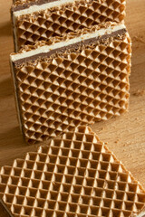 Crispy wafers with chocolate and hazelnut cream
