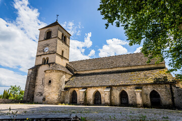 Fototapeta na wymiar Église Saint-Pierre de Château-Chalon